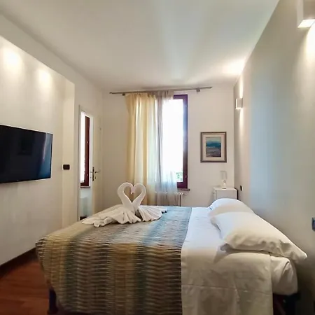Provenzano Nest Apartman *